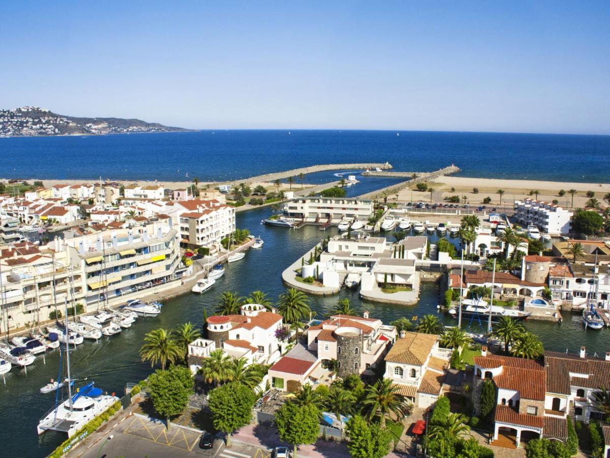 Holiday Home Requesens Canal Empuriabrava Luaran gambar