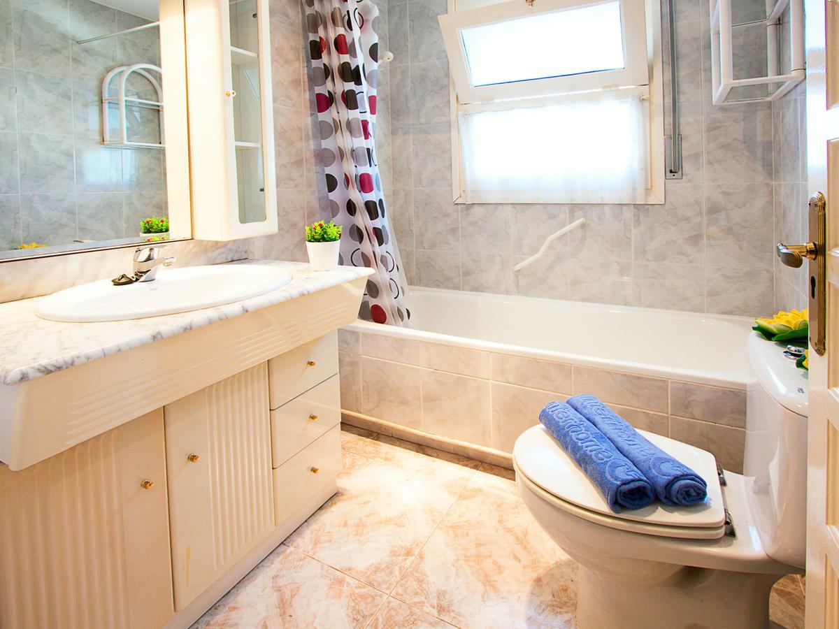 Holiday Home Requesens Canal Empuriabrava Luaran gambar