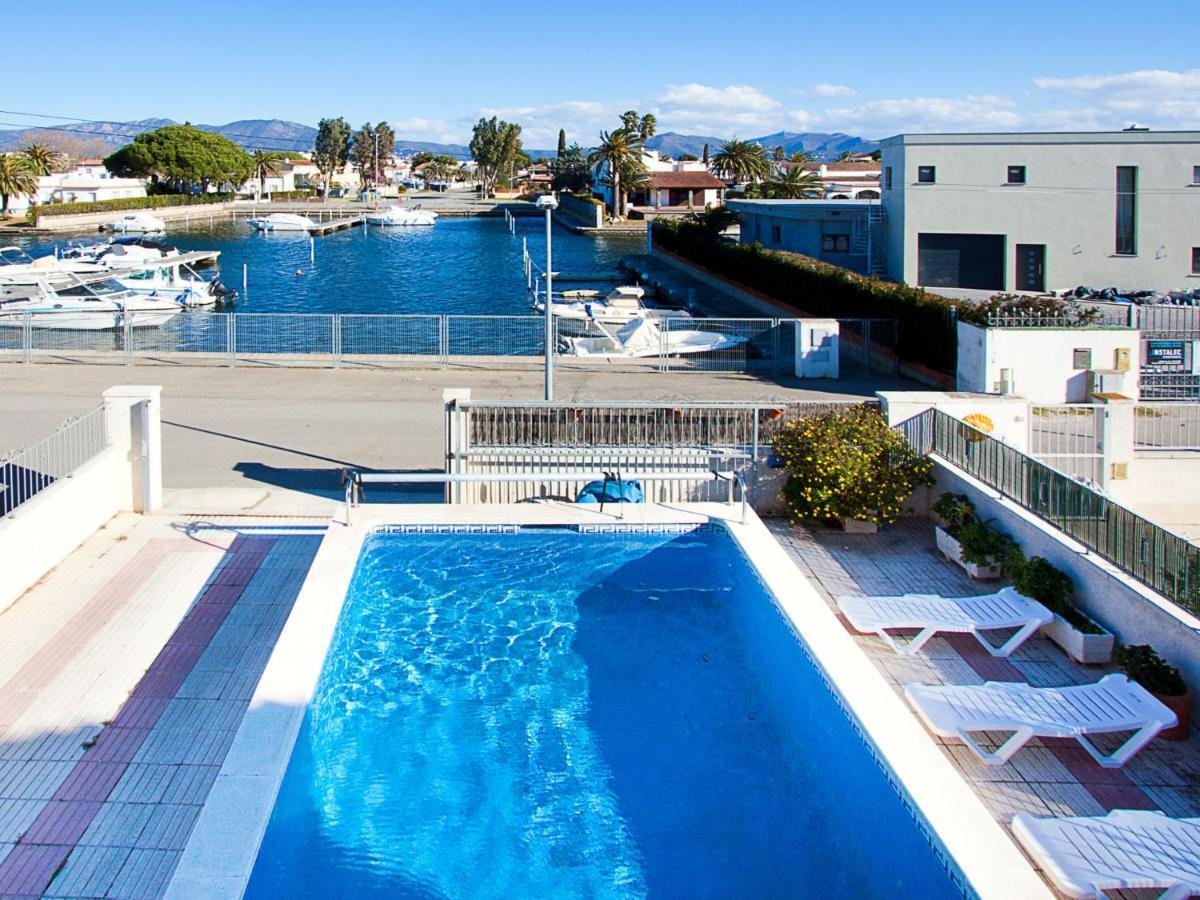 Holiday Home Requesens Canal Empuriabrava Luaran gambar